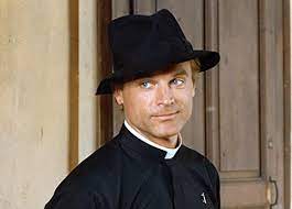 His mother was german, and as a child the family lived near dresden. Keiner Haut Wie Don Camillo Von Und Mit Terence Hill Erscheint Auf Blu Ray Dvd Forum At