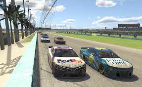 The average nascar race draws about three million viewers, up slightly from last year when comparing apples to apples, nascar said, but down in the bulk of nascar races, away from the superspeedways, races can sometimes fall into predictable patterns. Nascar S First Virtual Race Draws Record Setting 903k Viewers Seals Broadcast Deal For Rest Of Season Tubefilter