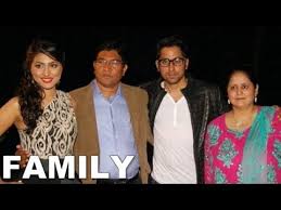 Hina Khan Family Photos Father Mother Brother Partner Youtube