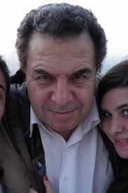 El que mira en lo profundo de la lente es mi padre. Raul Roberto Tombolini  , aquella vez estábamos en un hermoso recorrido junto a mis hermanos, hace  algunos años. Mi viejo,