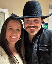 me & Zach Top singin' Merle Haggard the way it's supposed to feel •  somebody tag who you'd stay here & drink with ⬇️ #stayhereanddrink  #merlehaggard #zachtop #andybuckner #countrymusic #realcountry #honkytonk  #livemusic • @