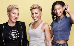 Jada Pinkett Smith Adrienne Banfield And Willow Smith Cover People Magazine People Magazine Celebrity Moms Celebrity Babies