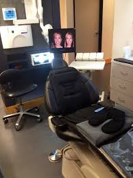 Dental Suites With All The Comforts Of A Spa Noise Cancellation Headsets Comfy Blankets Warm Lavender Neck Pillow Dentist Dental Office Decor Comfy Blankets