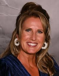 Claudia Bernstein's Instagram, Twitter & Facebook