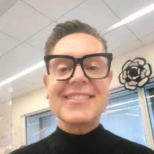 Super excited to announce that I will be working at Pack Records this  summer as their A&R and Marketing intern! Anyone who knows me knows that  this position is an absolute dream