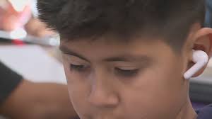 How new technology in the classroom is helping English-learning students