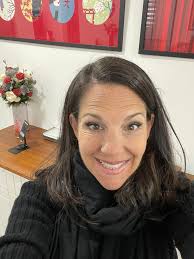 Headed to the phone store to get a better phone! Wish me luck! The language  barrier is a real thing! #contentcreator #50andfabulous #FAUC