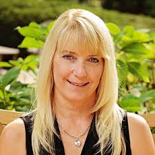 Why real estate agents change brokerages (and a checklist to do it right!)