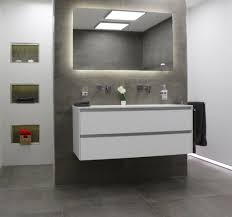 Badezimmer bad fliesen betonoptik kleinesbad h. Fliesen In Betonoptik Liegen Weiterhin Stark Im Trend Jetzt Auf Www Immobilien Journal De