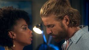 Laura se declara a Pedro