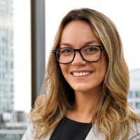 Lindsay Noel's Instagram, Twitter & Facebook