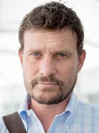 Ian Crozier's Instagram, Twitter & Facebook