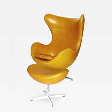 Arne Jacobsen Early Arne Jacobsen Egg Chair With Ottoman In Golden Tan Leather