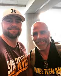 Dayton Hansen (@daytdonthate)