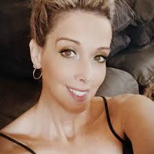 Tammy Knighton's Instagram, Twitter & Facebook