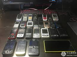 这里有你的第一部手机吗？-大咖时尚网