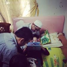 Di usianya yang sudah menginjak 15 tahun, kiesha alvaro sudah memiliki banyak penggemar, terutama kaum hawa yang kepincut dengan ketampanannya. Kiesha Alvaro Wkt Aku Disunat Ditemanin Dgn Daddy Facebook