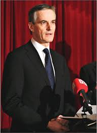 Refleksjoner fra en norsk utenriksminister, cappelen damm oslo 2008. Jonas Gahr Store Health As A Collective Responsibility The Lancet