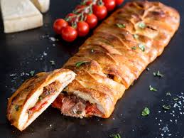 Pizzatasche Gefullt Mit Schinken Und Ganz Einfach Selber Gemacht Rezept Pizza Taschen Pizzataschen Leckeres Essen