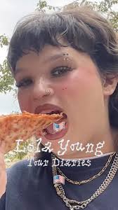 how adorable r u lot.. my us tour was incredible.. Europe I’m coming for u,  u sexi bunch 🤫