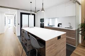 Islas para cocinas modernas 2019. 14 Cocinas Con Isla Para Inspirarte Fotos Consejos Y Medidas