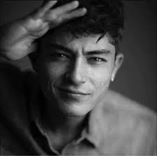 Henry Bustillo's Instagram, Twitter & Facebook