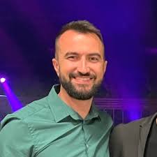 Just finished the course “The Leap to Leader: Go from Management to  Leadership” by Next Big Idea Club!