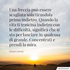 Il tempo passa. così è, ammise aureliano, ma non tanto. non ho tempo è la scusa più banale ed usata da coloro che, in realtà, il tempo per te, non vogliono trovarlo ma non hanno il coraggio di essere sinceri. Frasi Sulla Vita Dura 100 Citazioni Per Affrontarla Con Coraggio In Inglese E Italiano Frasi Mania