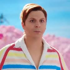 Weta VFX Supervisor Daniel Macarin confirms an Alien Romulus theory which  states that one scene features Ripley's Narcissus shuttle drifting away  from the station. 🛰 He also confirms that the shuttle can