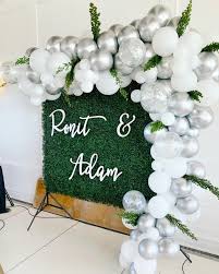 Backdrop Black And White Balloon Decoration Ideas Grass Wall In 2020 Black And White Balloons Balloon Garland Balloon Decorations