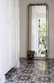 White And Gray Mosaic Tiles Cottage Entrance Foyer Interior Magasinet