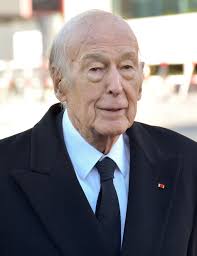 Valéry giscard d'estaing was born on february 2, 1926 in koblenz, germany. Valery Giscard D Estaing Conseil Constitutionnel