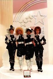 Mas agora, aos 56 anos, vive um drama pessoal. Lembra Se Das Doce Recorde As Historias Da Girls Band Mais Famosa Do Pais Nacional Flash