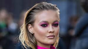 Ombré Lips Are Out For 2023, Here's What To Try Instead