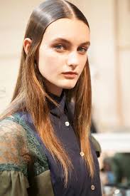 These will serve as your ultimate reference whenever you want to sport a new hairdo this year. The Ear Tuck Hairstyle Of 2018 The Idea Couldn T Be More Simple By Fashgroupe Medium