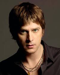Rob Thomas: "I Feel Most Comfortable Around Songwriters"