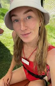 Summer! Looking for an **awesome Summer job** where you can have fun, gain  experience, and make a difference *or* do you have someone in your life  looking for a Summer job? **