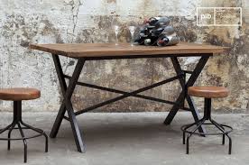 Table basse industrielle métal et bois. Mobilier Industriel Pour Un Style Retro Indeniable