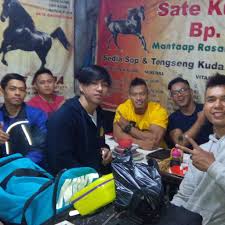 Di antaranya sate kuda lada hitam, rica rica kuda, dan gepuk kuda. Sate Kuda Pa Awan Satekuda Bdg Twitter