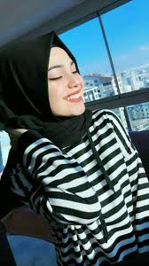 Pin By Alahlawe On Hijab Arabstyle Beauty Photography Sleeping Beauty Photography Muslim Couple Photography