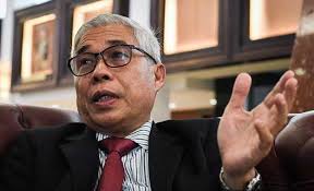 يڠدڤرتوان اݢوڠ‎), also known as the paramount ruler, the supreme head or the king. Penolakan Agong Tamparan Buat Muhyiddin Malaysia News