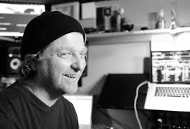 The Joyful Noise of Chris Cracknell