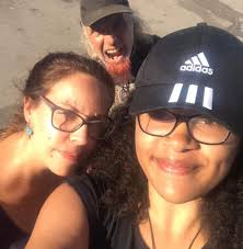 Hi, Any recommendations for acrylic nails, my daughter would love hers  done, she is a nail biter 😩 I'm clueless with all this sort of thing so  not sure if acrylic nails