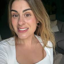 Airbnb host seeking house swap for Christmas raffle