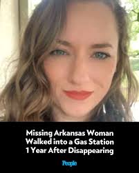 bit.ly/4ecD0bX Kelli Finglass and Judy Trammell address their relationship  with associate choreographer Shelly Bramhall after her daughter, Dayton,  was cut from the Dallas Cowboys cheerleaders a second time.