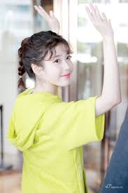 Written by iu herself, hold my hand is a modern rock based on the acoustic guitar, using modern sensations to describe the feelings a couple feels for. Eyephoto On Twitter Kpop Girls Korean Beauty Actresses