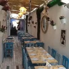 Izmir Tek Tek Meyhane Sini Tek Geciyor Iyi Fikirler Dekorasyon Yeme Icme