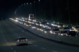 Panjang keseluruhan lebuh raya di malaysia setakat tahun 2006 ialah 1,471.6 kilometer (914.4 batu). Tahukah Anda Maksud Sebenar Lebuh Raya