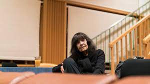 After the war, she taught english in the viennese public schools until 1969, when. Zum 95 Geburtstag Von Friederike Mayrocker So 15 12 2019 8 15 Oe1 Orf At