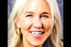 Hundreds turn out to congratulate Women of Distinction honorees